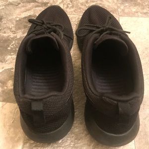 Men's 8.5 roshe one